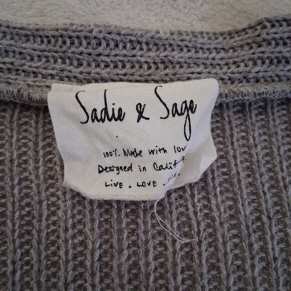 Sadie & Sage Women's Size Medium Gray Light Knit Tie Front Cropped Sweater - Picture 6 of 12